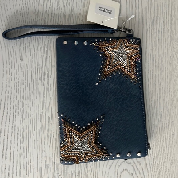 Mary Frances You’re a Star wristlet - Picture 1 of 3